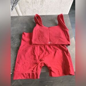 SET Active Sculptflex Short and Bra Set in Red